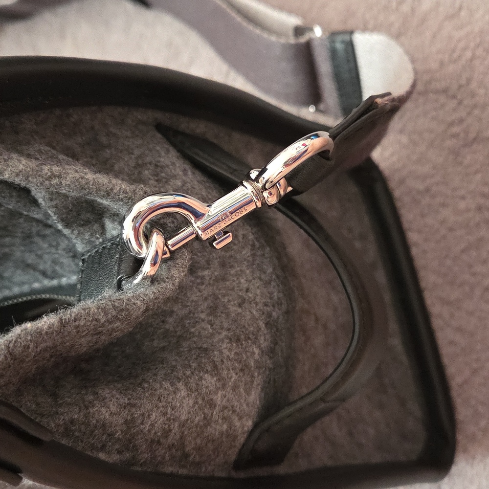 Marc Jacobs Gray and Black rose gold Tote Bag - Picture 6 of 8